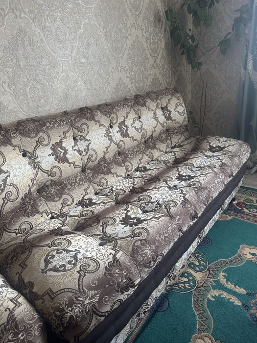 Диван в хорошем состоянии