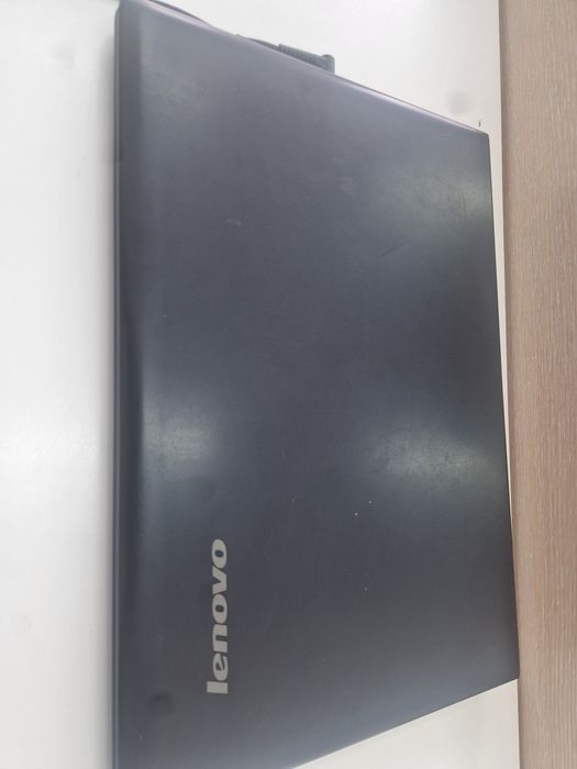 Ноутбук Lenovo .