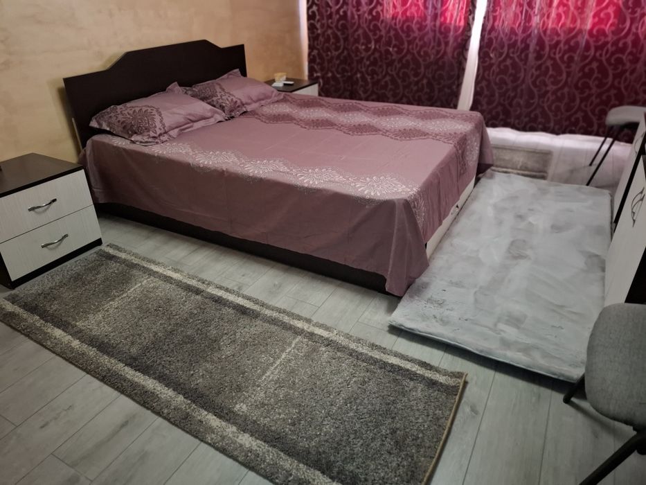 Inchiriez sau vind garsoniera in centru etaj 2,Craiova ,recent renovata ,prima inchirie