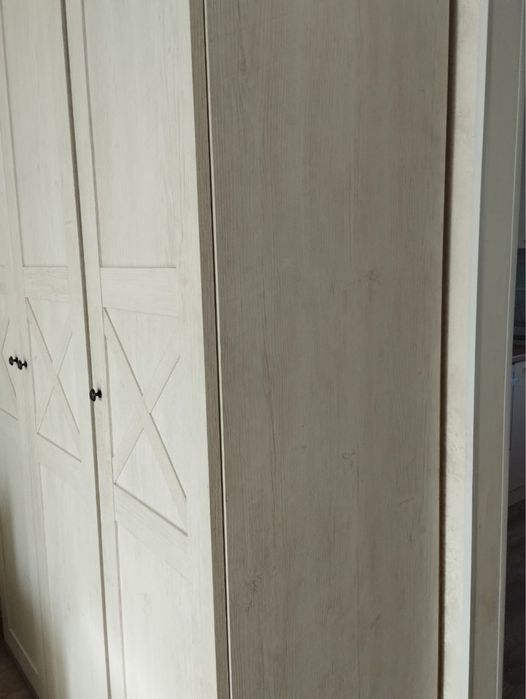 Продам шкаф в отличном сосстоянии.