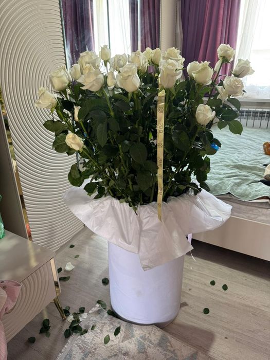 Цветы свежие продаются