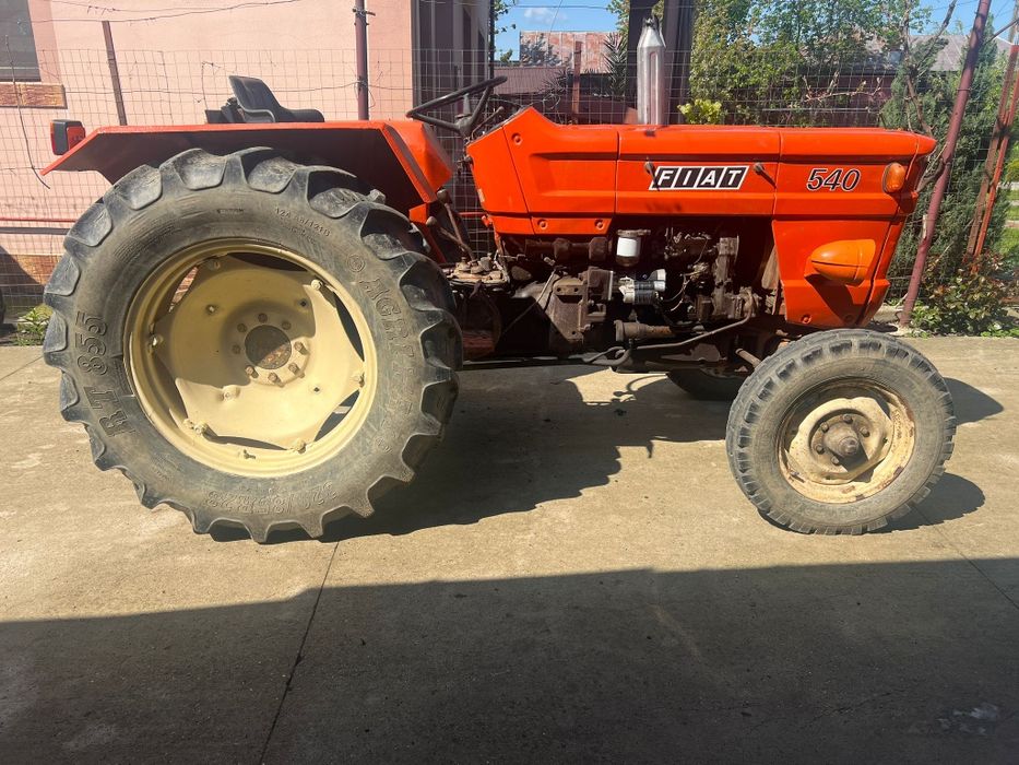 Vand Tractor Fiat 540 - înmatriculat