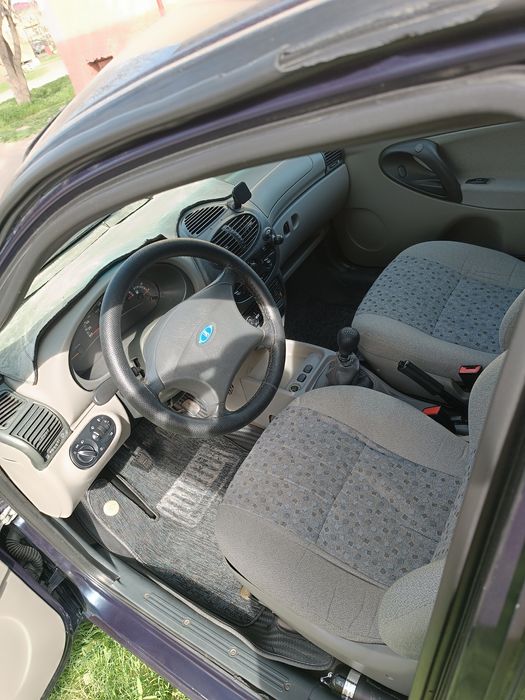 Lada kalina sotiladi