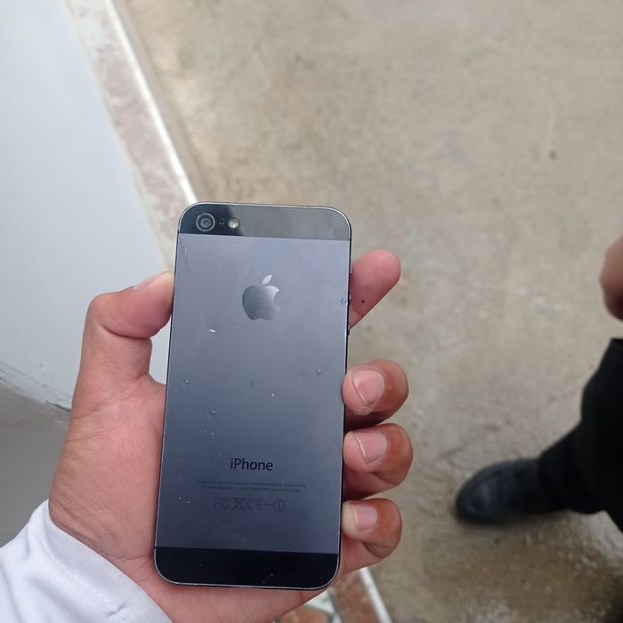 Iphone 5 sotiladi holati yaxshi