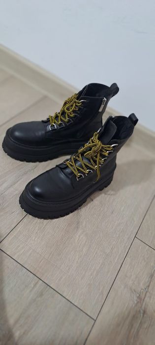 Ghete de dama pull&bear