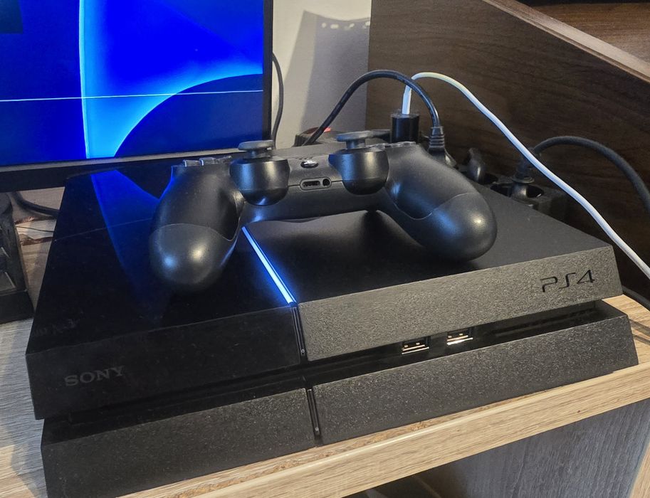 Consola PS4 plus gamepad V2 original modabill, firmware 2.51