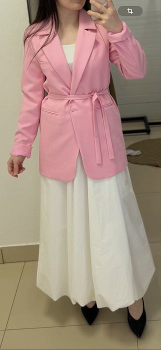 Продам пиджак в розовом цвете и юбку фонарик