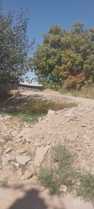 Йер сотилади 1.5 сотих нархи 16000 обший