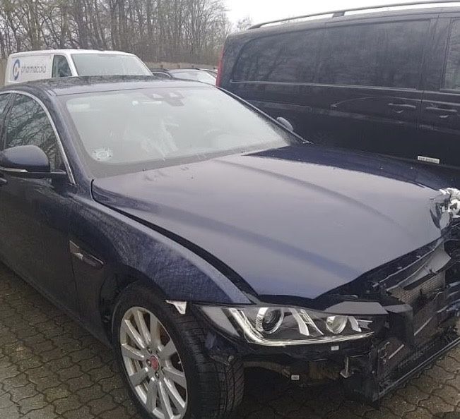 Vand  Jaguar XE Berlina