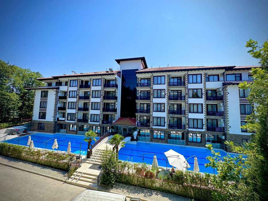 Продава се Тристаен апартамент в Бургас, Център - 111 кв.м за 1008 €/кв.м - Снимка #11