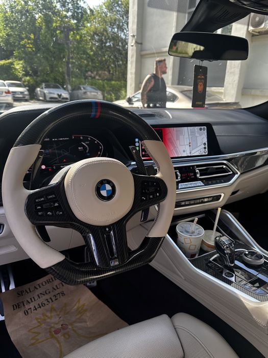 Volan BMW M Carbon Seria G - Incalzire - Vibratii - Traffic Jam Assist