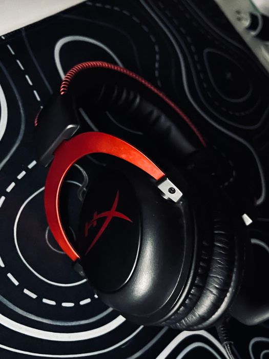 Наушник HyperX Красный