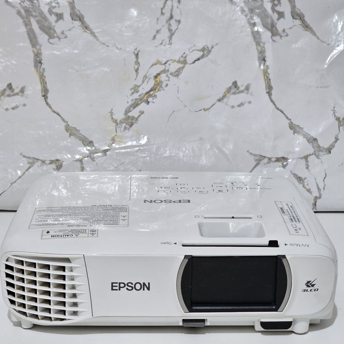 Проектор EPSON EH-TW750
