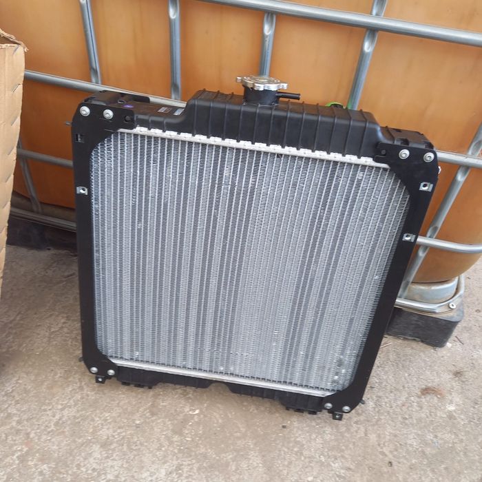 Radiator Nou Case JX 95/New Holland TD95D