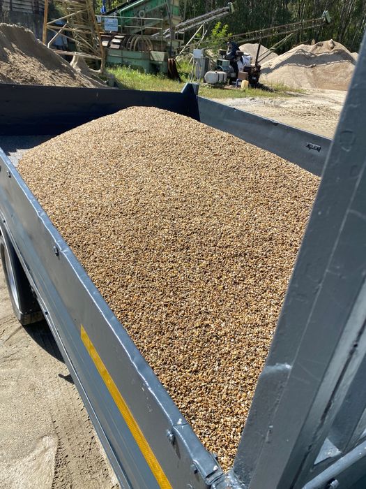 Închiriez miniexcavator