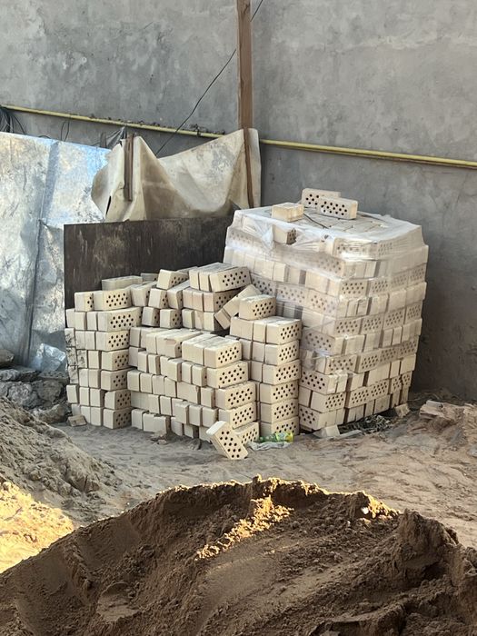 Кирпичи полторашка