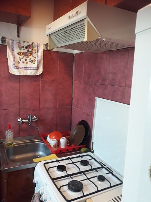Închiriez apartament cu o cameră
