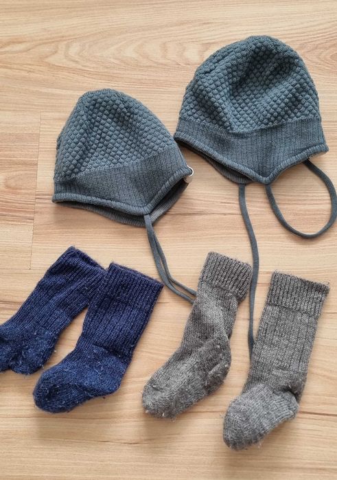 Caciula lana merinos + sosete lana