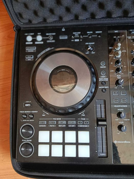 Consola Dj Pioneer ddj 800 + case