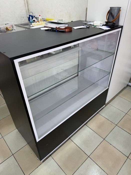 Холодильник витринный