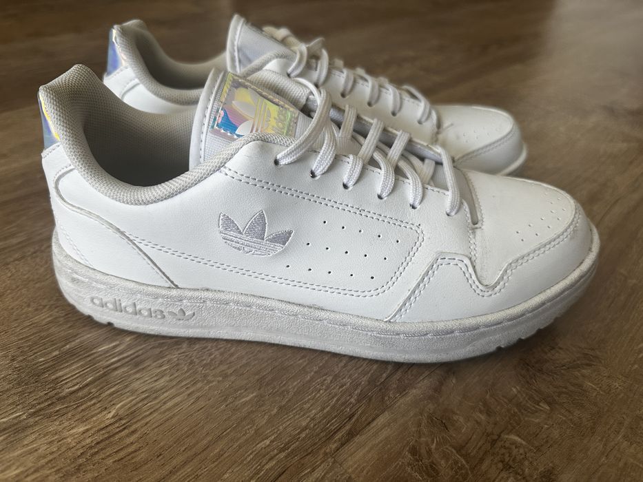 Sneakersi dama Adidas marimea 38