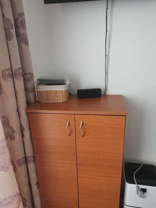 Dulapior cu 2 rafturi