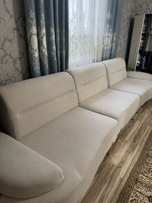 Срочно продаётся диван!