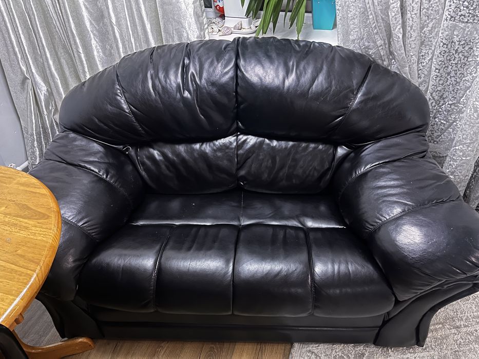 Продам диван очень мягкий возможен для студии