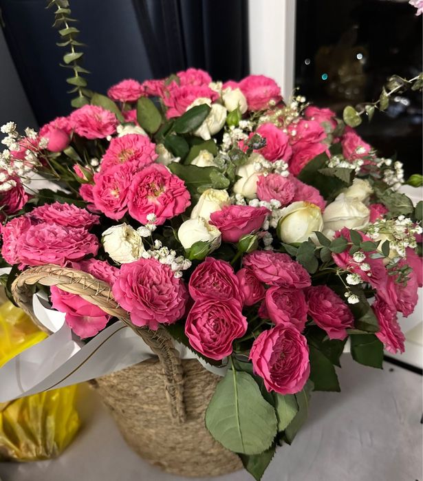 Цветы  пионовидные розы ветковой