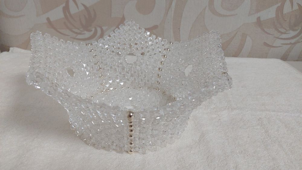 Фруктовница из бусин