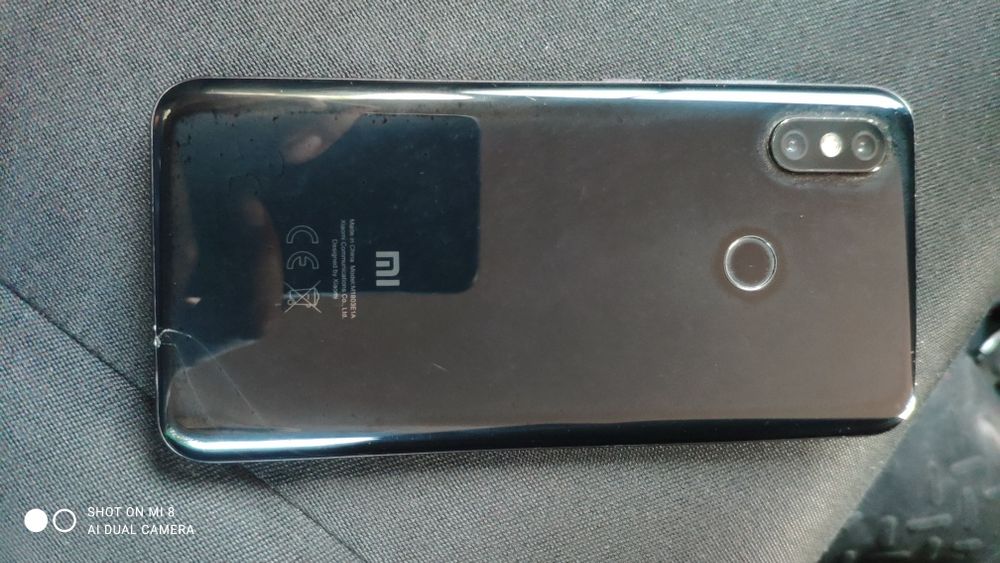 Продам Xiaomi MI8 64/6