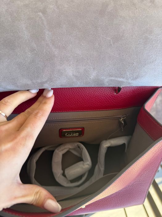 Чисто нова дамска чанта от естествена кожа Furla