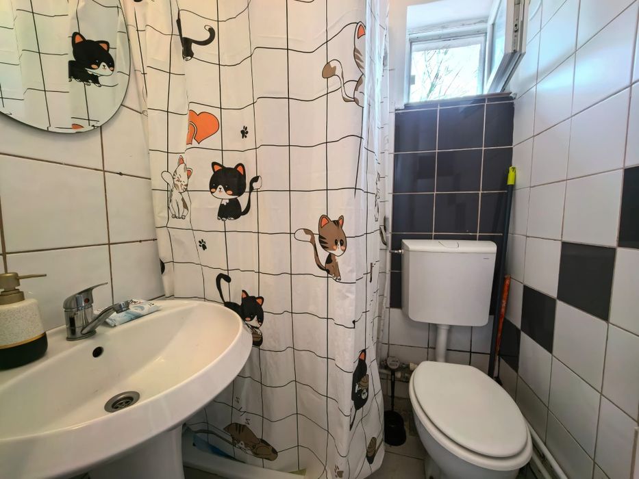 De închiriat camera cămin