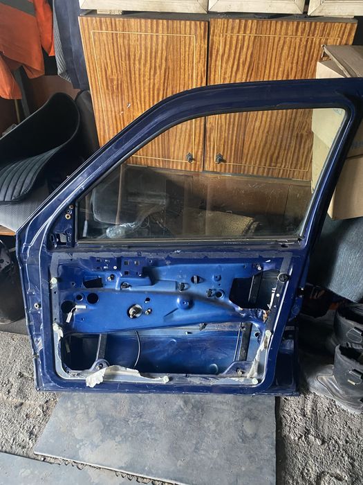 Продам двери на голф 3