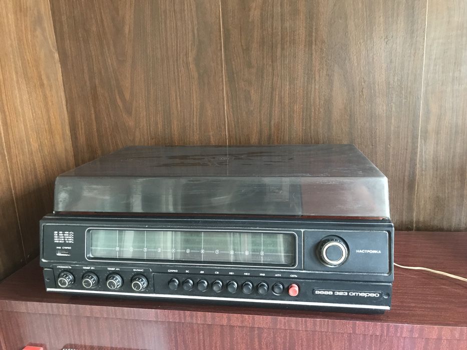 Продам виниловый проигрыватель