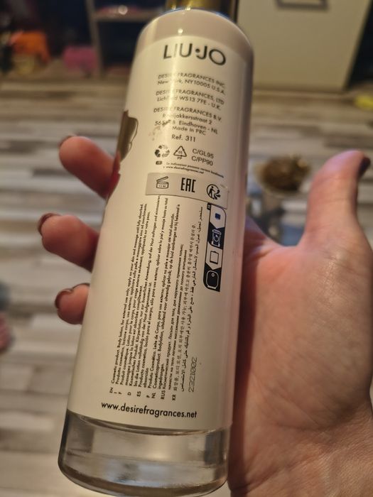 Сет с козметика- крем от Дългас на LIU-JO u хидратиращ спрей за коса