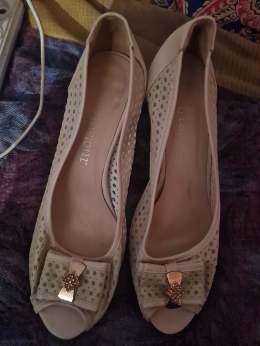 Продам летние туфли