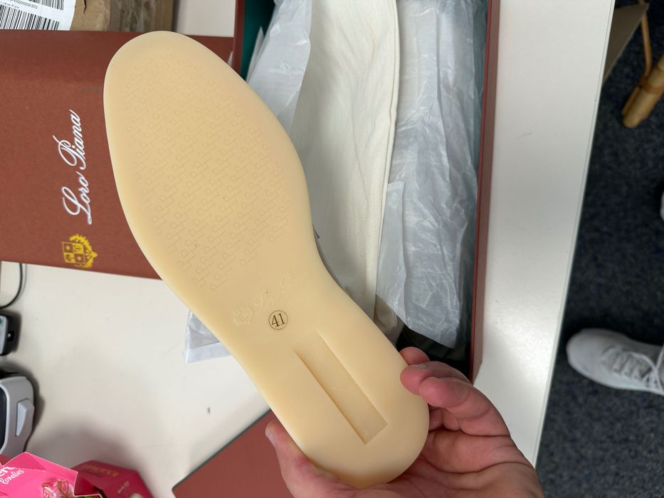 Loro Piana Summer Walk, бежови, нови