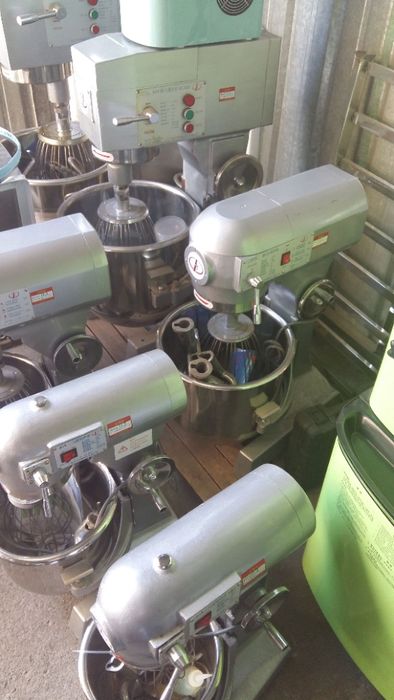 Миксер планетарный В-15