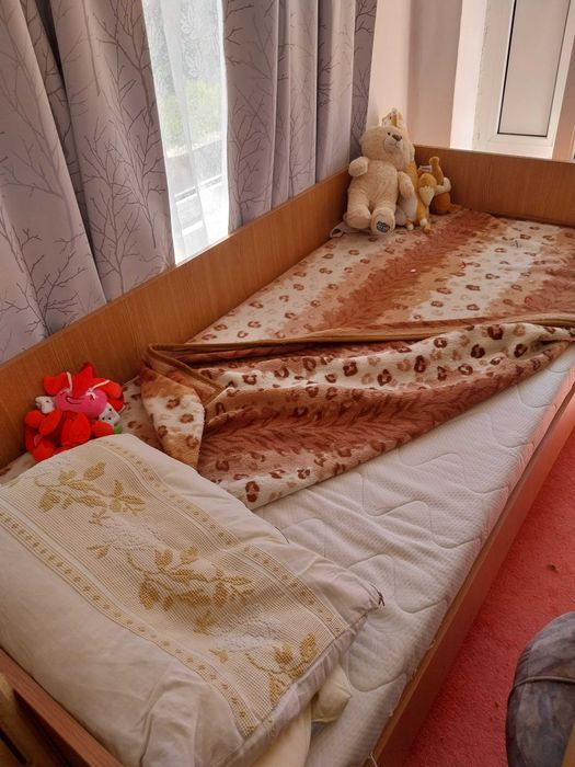 Vand pat o persoană 100x230+saltea
