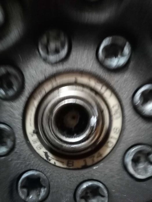 Съединител комплект плюс маховик.