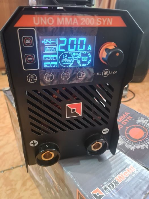Сварочый апплрат FoxWeld 200