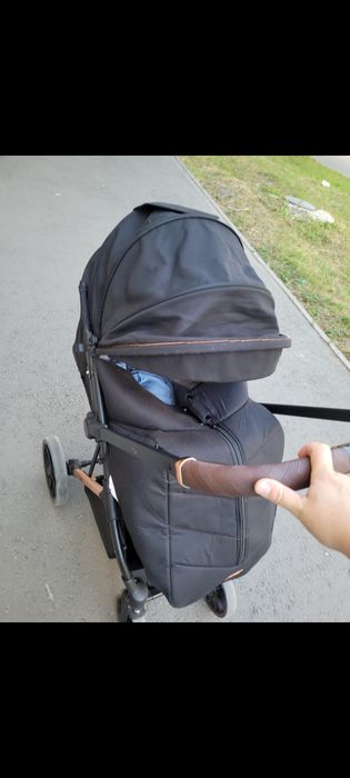 Продам коляску 0+