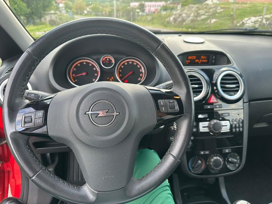 Opel corsa 1.4i