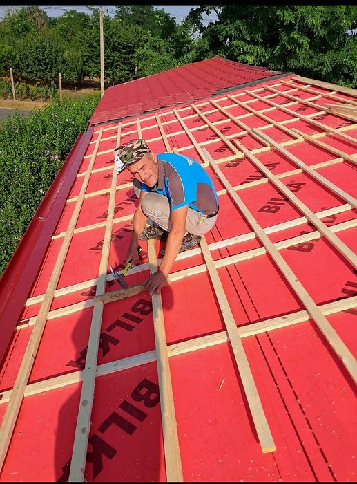 Firmă acoperișuri Dulgheri Mansardări reparații de Acoperiș