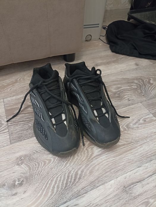 Продам кроссовки