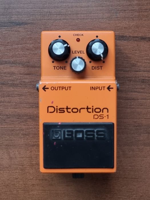 Boss distortion ds-1