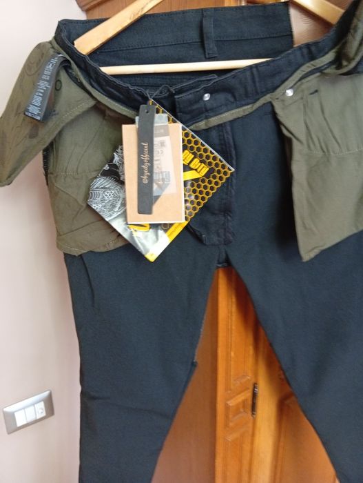 Pantaloni pro moto profesionali