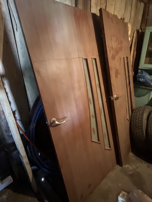 Коричнывые двери 2 штуки