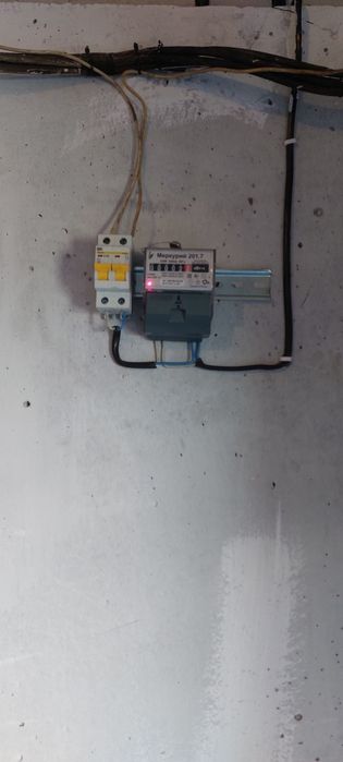 Недвижимость , продам гараж